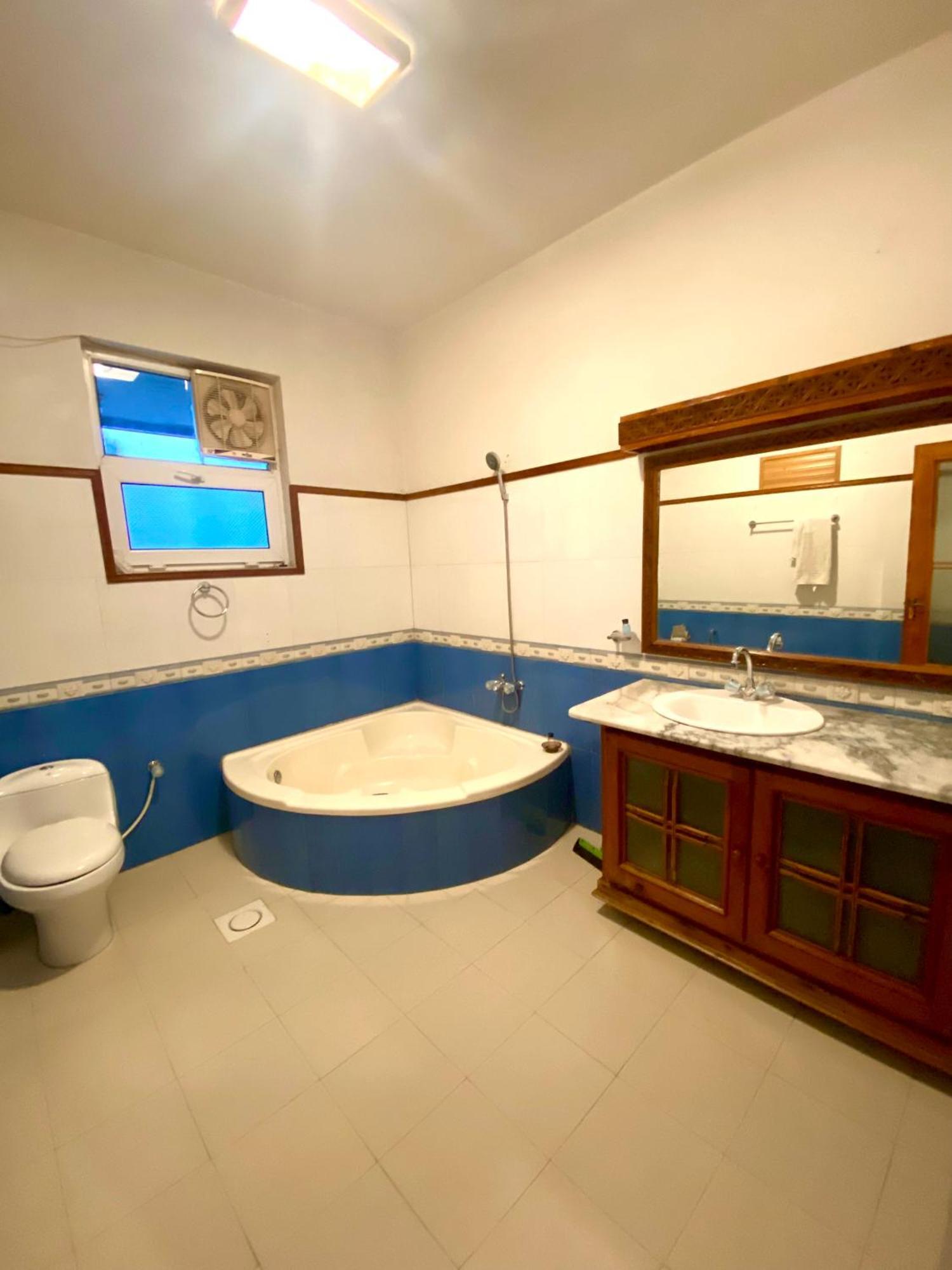 Rock City Resort Saidu Sharif Bagian luar foto