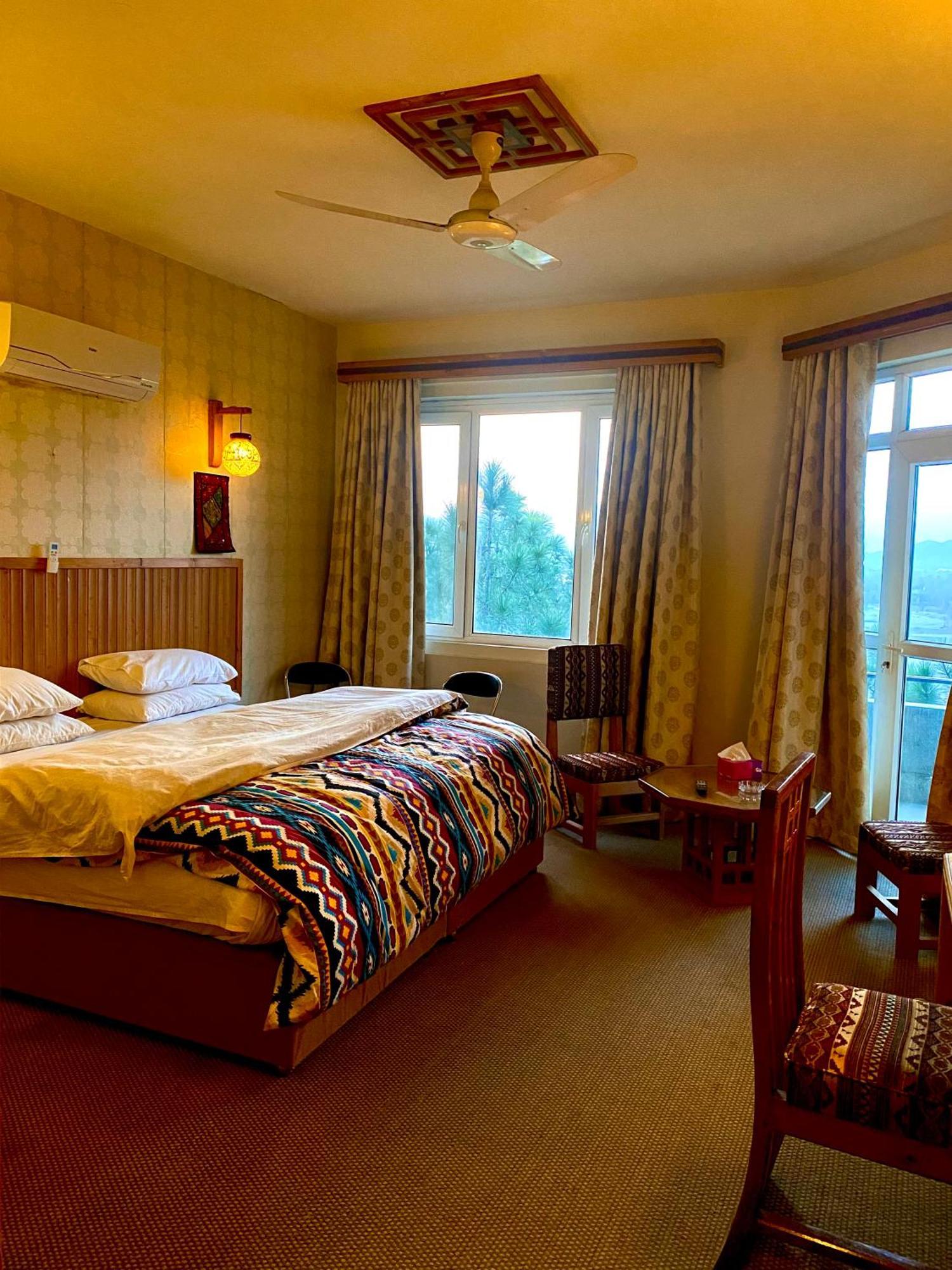 Rock City Resort Saidu Sharif Bagian luar foto