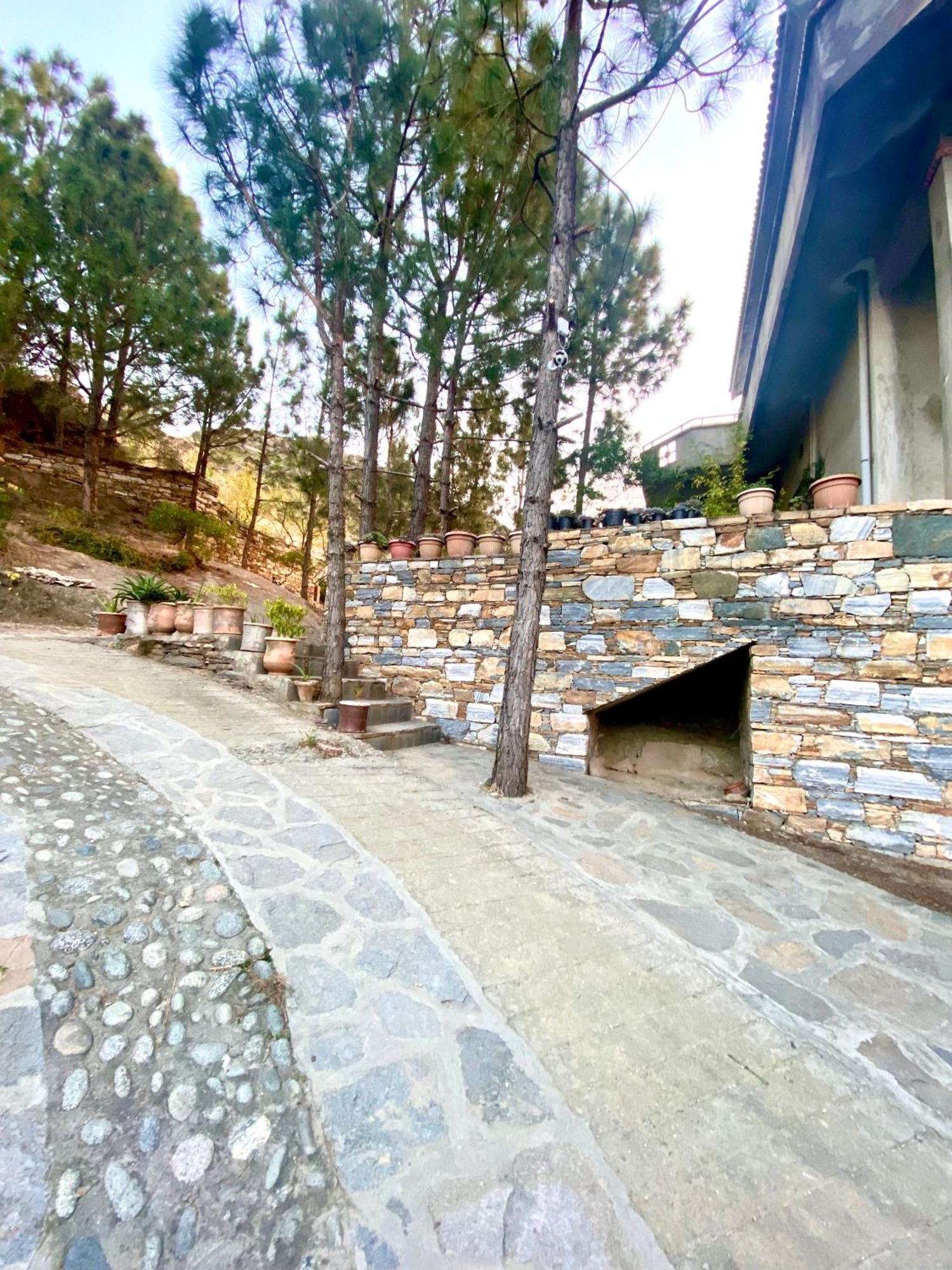 Rock City Resort Saidu Sharif Bagian luar foto