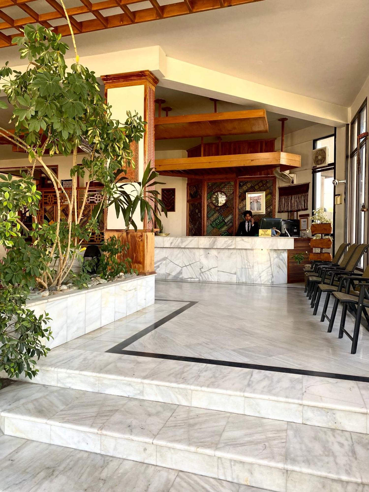Rock City Resort Saidu Sharif Bagian luar foto