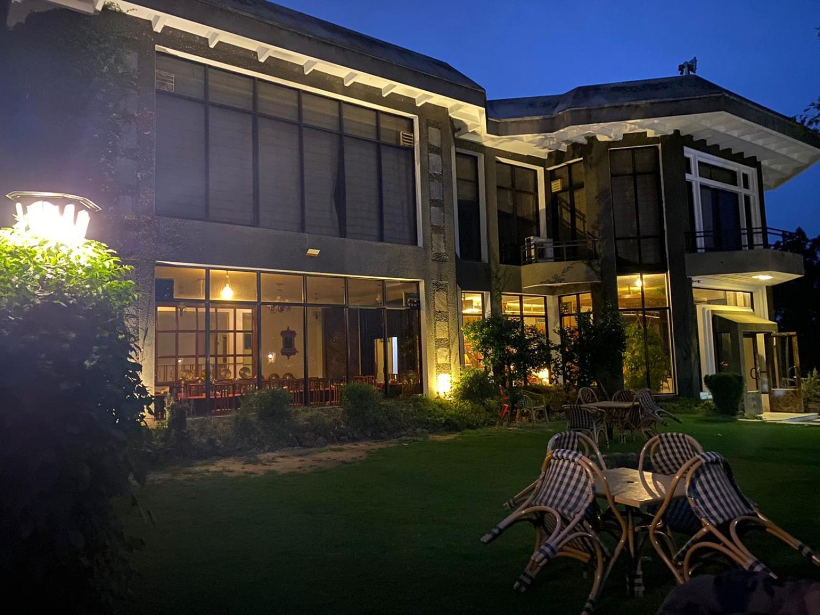 Rock City Resort Saidu Sharif Bagian luar foto