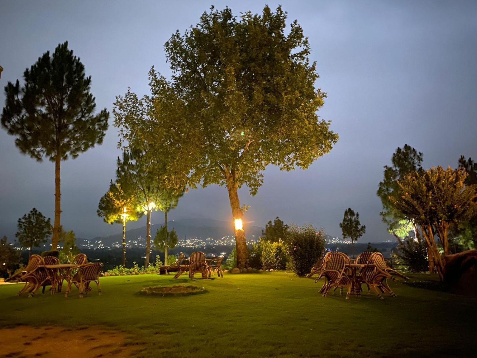 Rock City Resort Saidu Sharif Bagian luar foto
