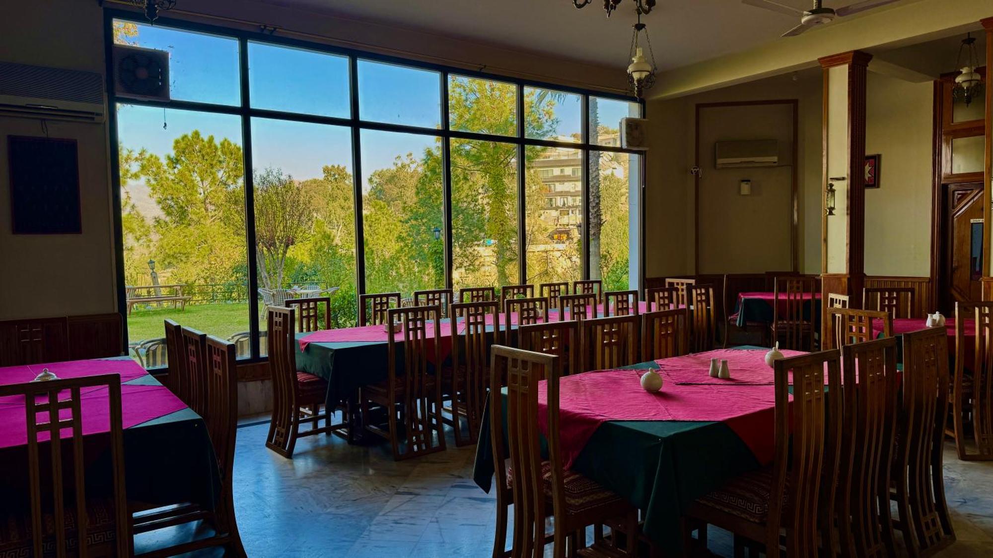 Rock City Resort Saidu Sharif Bagian luar foto